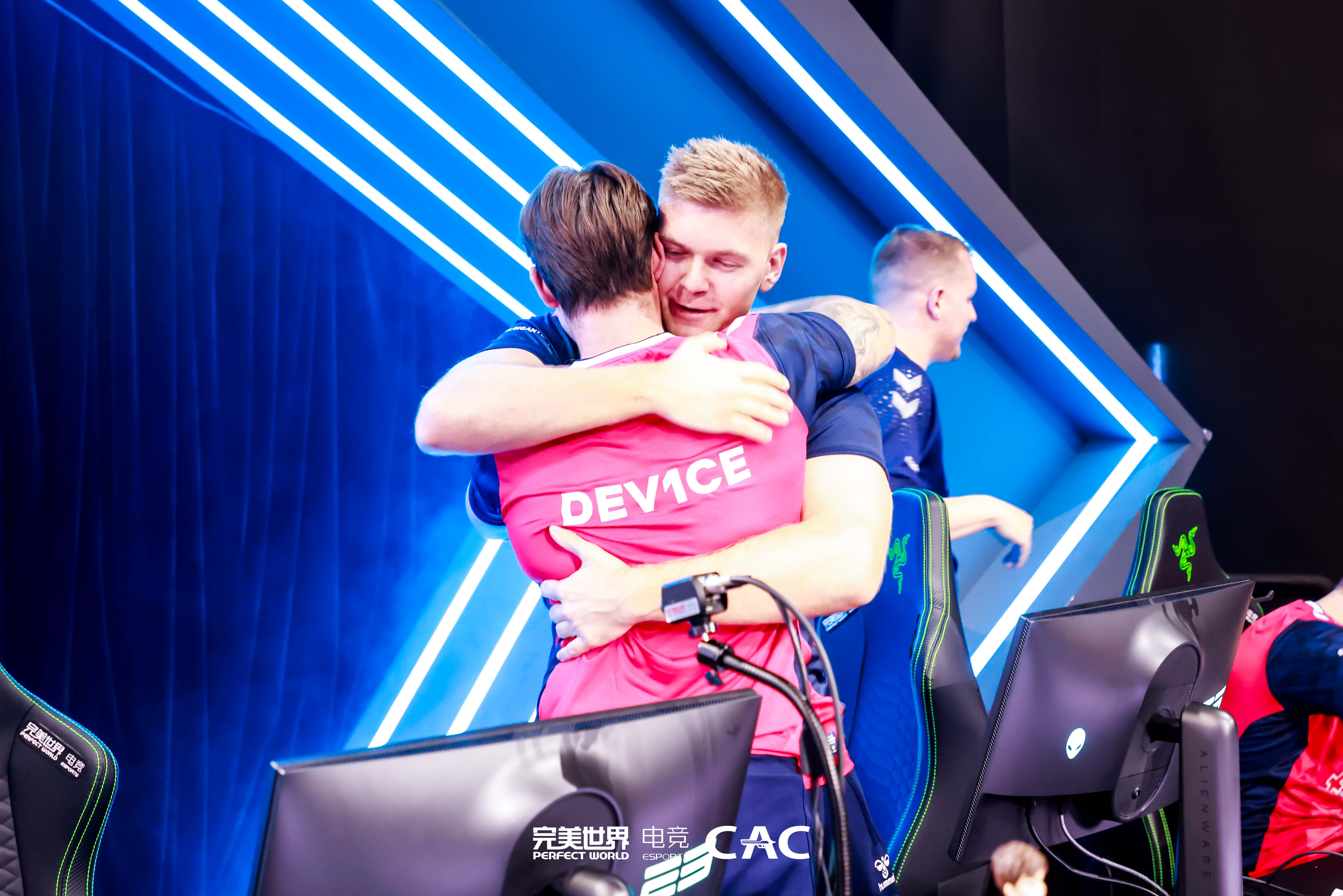 问鼎国际-穆古鲁扎赛事官方发布挺进下一轮新规，C9争议不断！的简单介绍