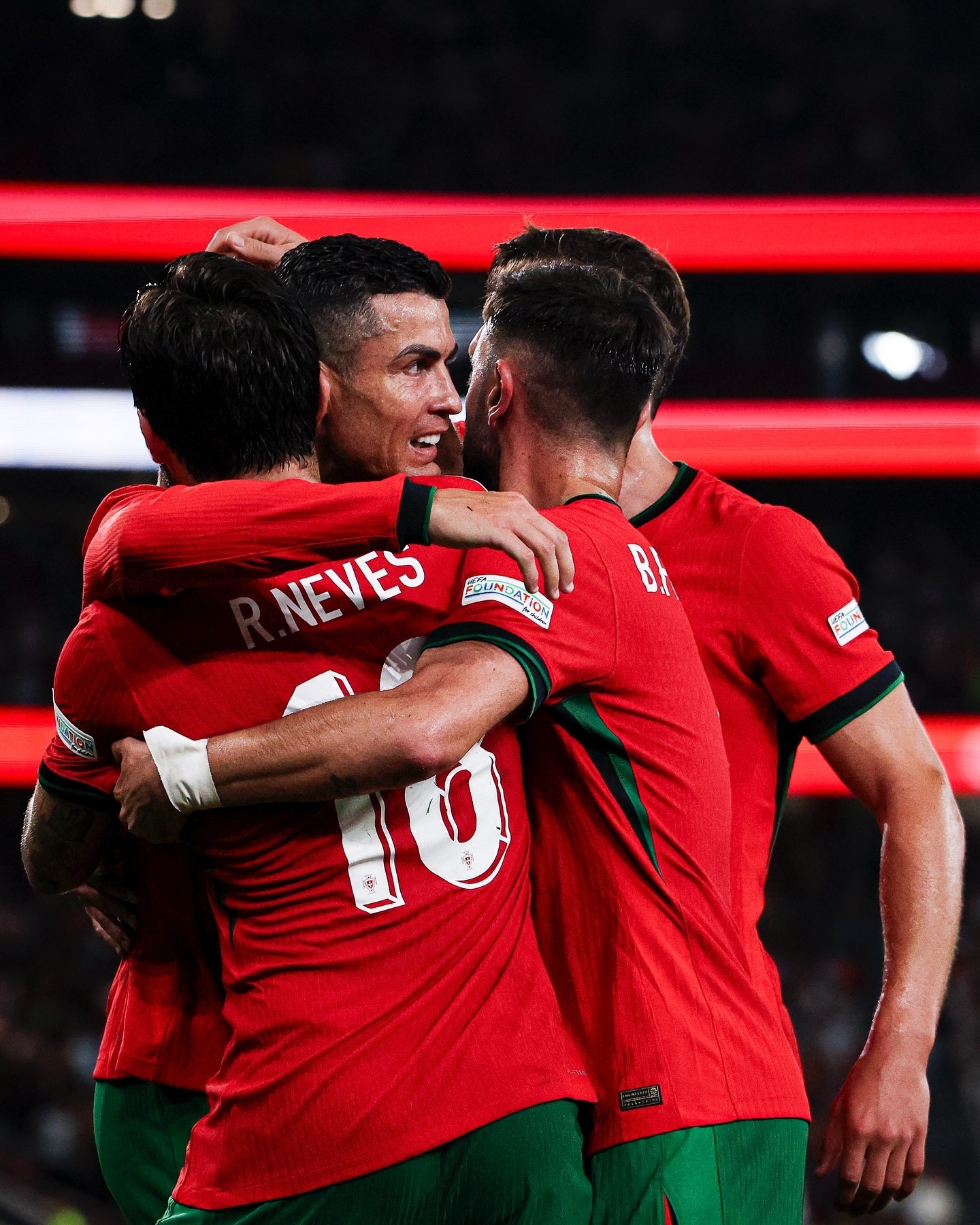 问鼎娱乐- c罗踢比赛 