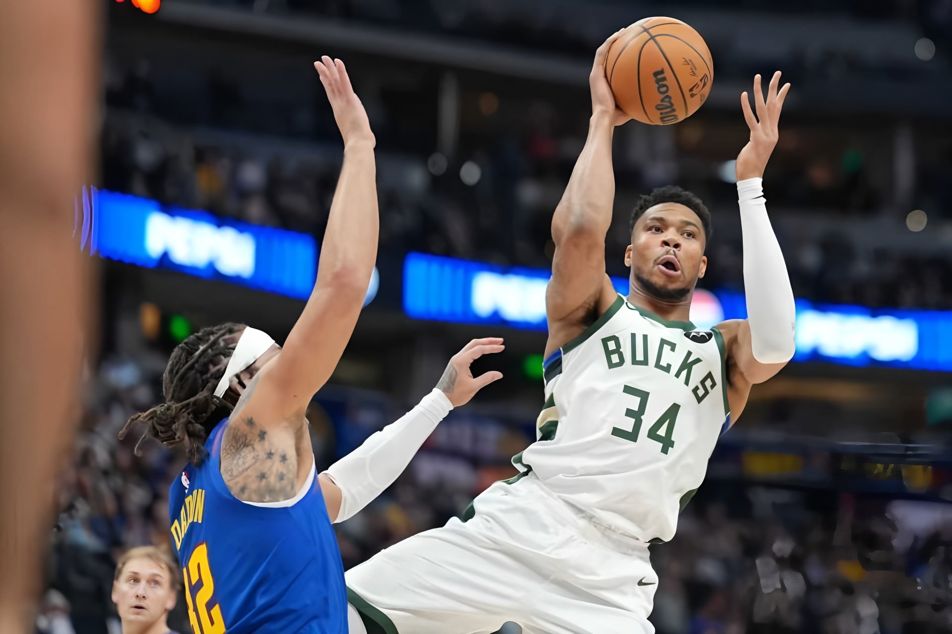 问鼎国际-字母哥关键节点赛况扑朔迷离，掘金带队取胜！的简单介绍